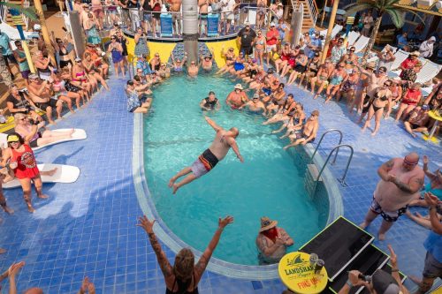 Belly-Smacker-Competition-91