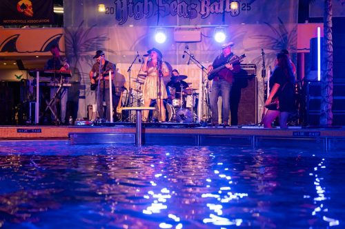 Boots-Bubbles-Party-w-Scarlet-Drive-12