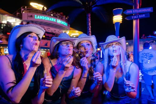 Boots-Bubbles-Party-w-Scarlet-Drive-15