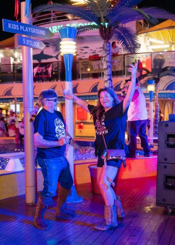 Boots-Bubbles-Party-w-Scarlet-Drive-21