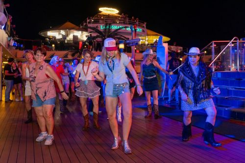 Boots-Bubbles-Party-w-Scarlet-Drive-41