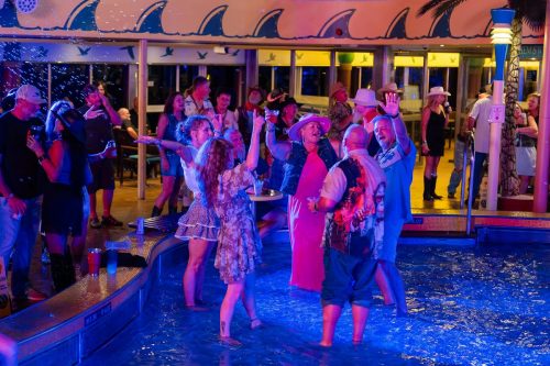 Boots-Bubbles-Party-w-Scarlet-Drive-84