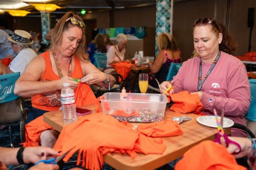 Chop-Customize-your-T-shirt-Clinic-12