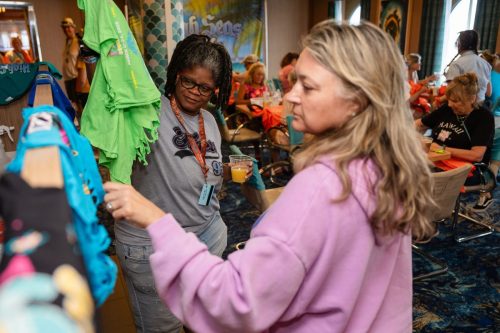 Chop-Customize-your-T-shirt-Clinic-9