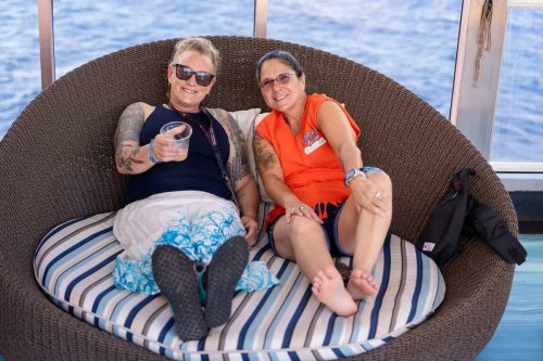 HSR-T-shirt-party-w-Black-Smoke-Sinners-100