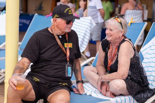 HSR-T-shirt-party-w-Black-Smoke-Sinners-105