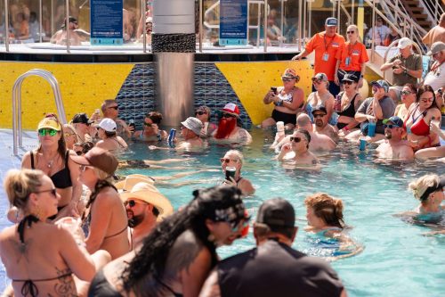 HSR-T-shirt-party-w-Black-Smoke-Sinners-26