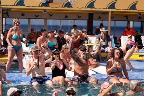 HSR-T-shirt-party-w-Black-Smoke-Sinners-36