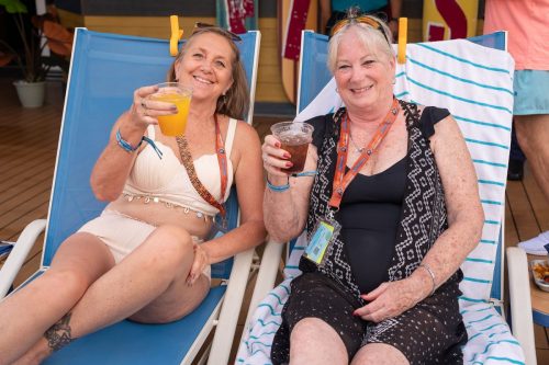 HSR-T-shirt-party-w-Black-Smoke-Sinners-42