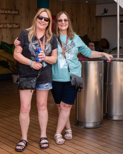 HSR-T-shirt-party-w-Black-Smoke-Sinners-44