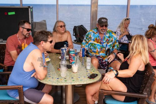 HSR-T-shirt-party-w-Black-Smoke-Sinners-47