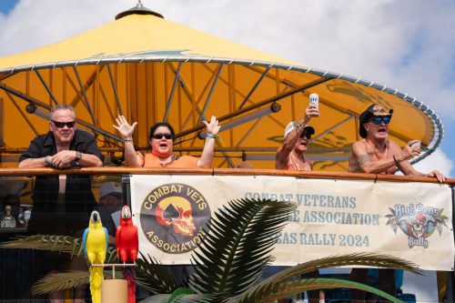 HSR-T-shirt-party-w-Black-Smoke-Sinners-57