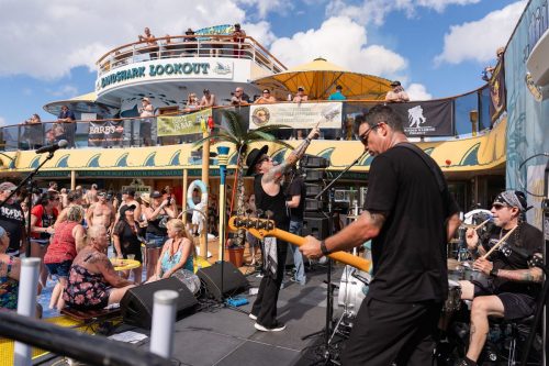 HSR-T-shirt-party-w-Black-Smoke-Sinners-72