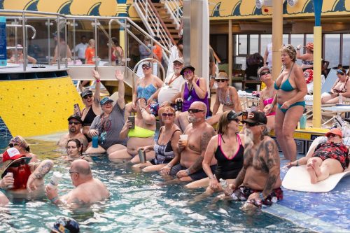 HSR-T-shirt-party-w-Black-Smoke-Sinners-88