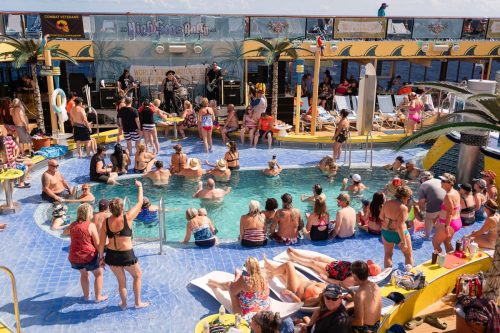 HSR-T-shirt-party-w-Black-Smoke-Sinners-9