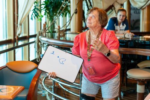 Royal Caribbean Entertainment: Pictionary