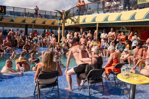 Topless-Man-Competition-12