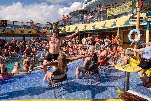 Topless-Man-Competition-17