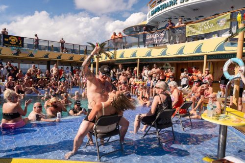 Topless-Man-Competition-18