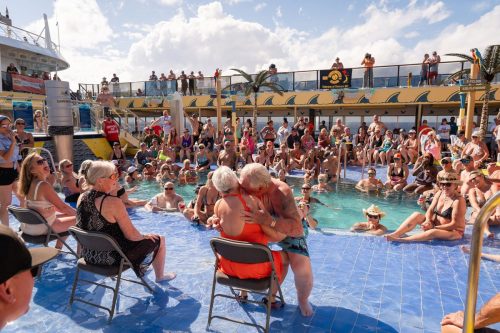 Topless-Man-Competition-24