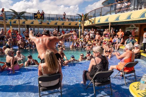 Topless-Man-Competition-44