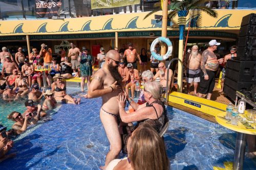 Topless-Man-Competition-55