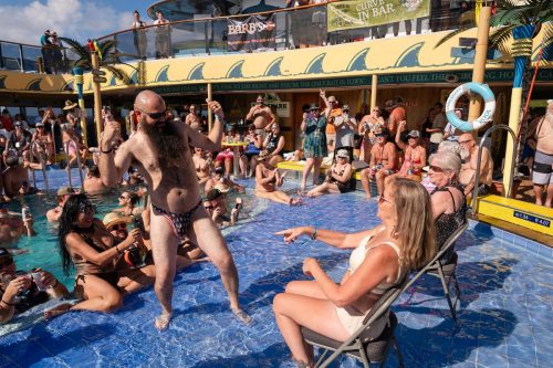 Topless-Man-Competition-60