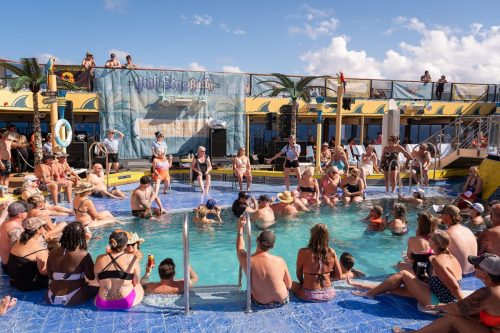 Topless-Man-Competition-8