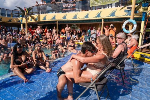 Topless-Man-Competition-92