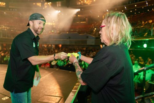 Welcome-Giveaway-Show-44